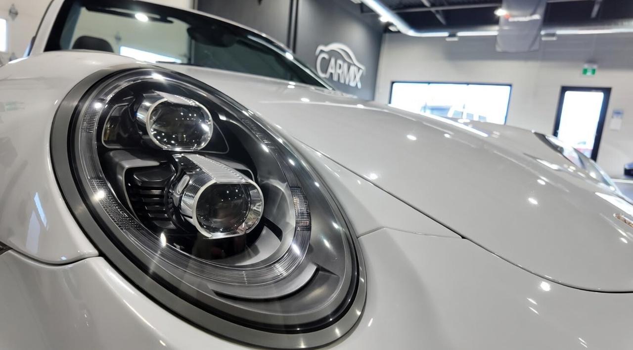 2014 Porsche 911 Turbo S Photo3