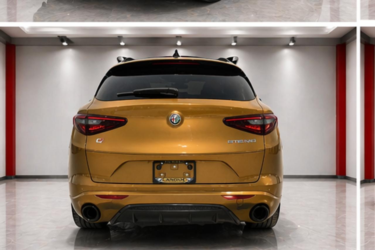 2022 Alfa Romeo Stelvio Veloce Photo