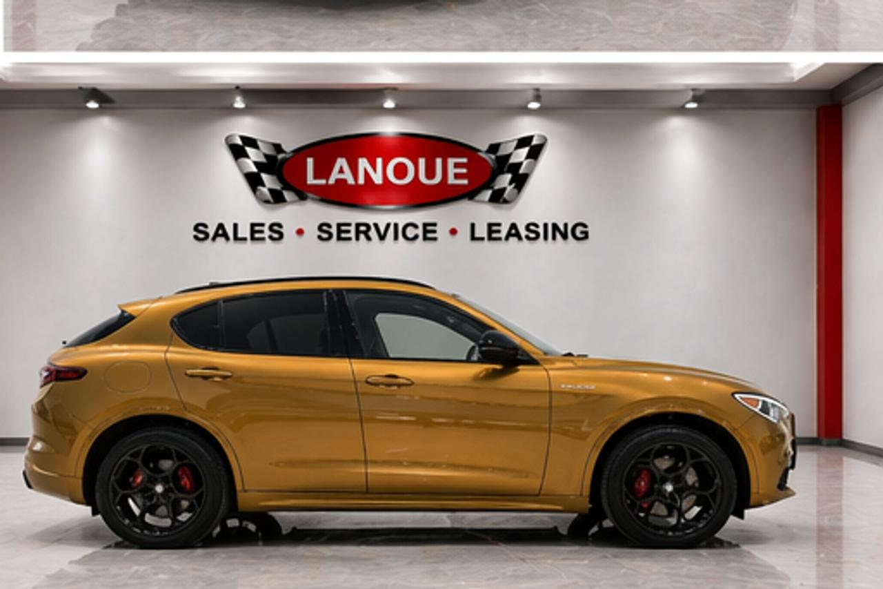 2022 Alfa Romeo Stelvio Veloce Photo