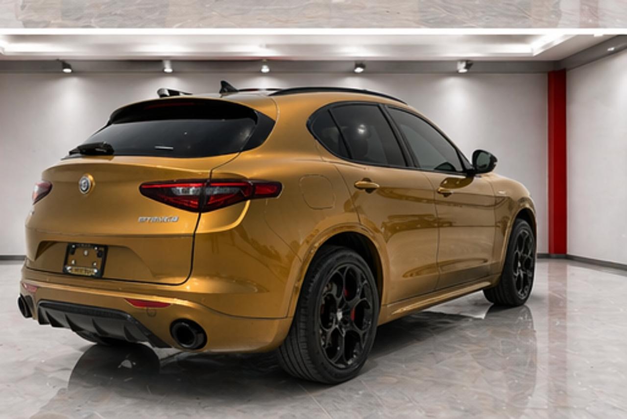 2022 Alfa Romeo Stelvio Veloce Photo