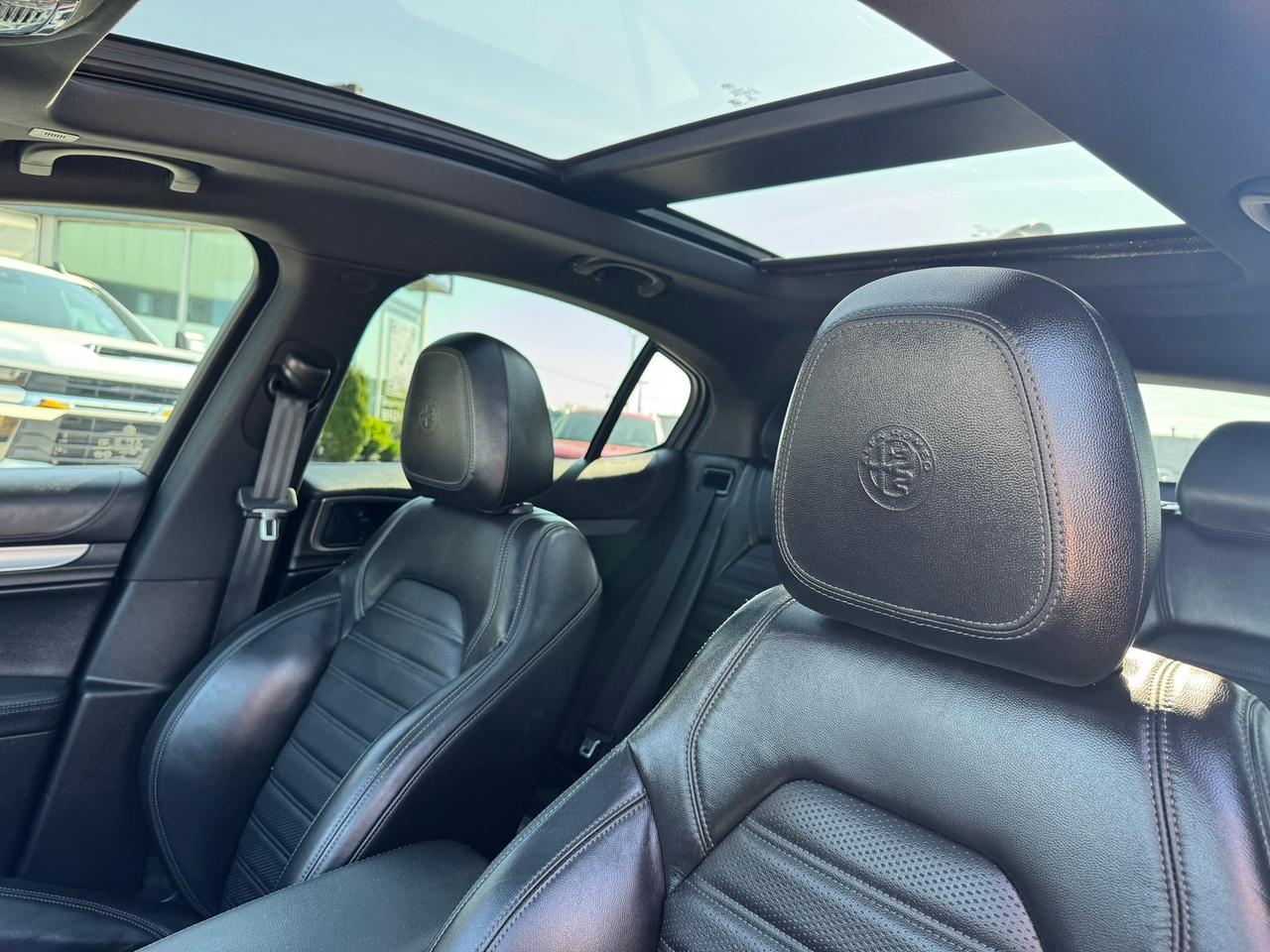 2022 Alfa Romeo Stelvio Veloce Photo