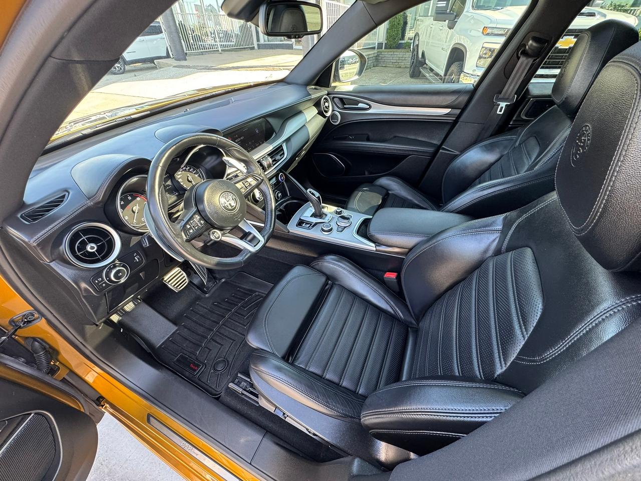 2022 Alfa Romeo Stelvio Veloce Photo