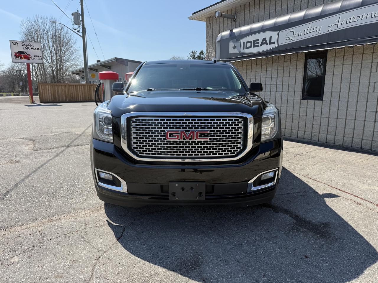 2017 GMC Yukon Denali Photo