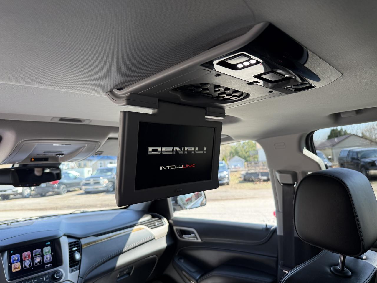 2017 GMC Yukon Denali Photo