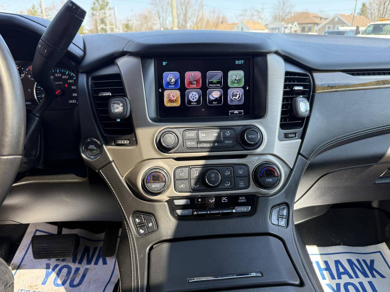 2017 GMC Yukon Denali Photo