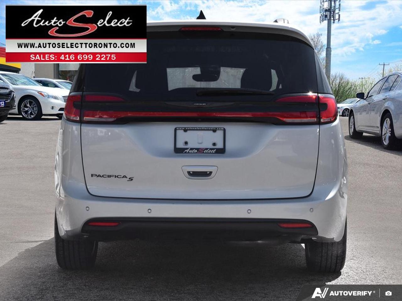 2024 Chrysler Pacifica Touring-L Sport "S" - Apple Carplay - Panoramic Sunroof Photo