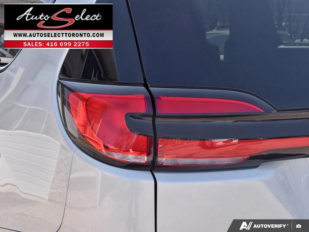 2024 Chrysler Pacifica Touring-L Sport "S" - Apple Carplay - Panoramic Sunroof Photo