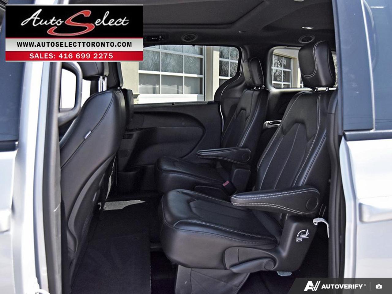 2024 Chrysler Pacifica Touring-L Sport "S" - Apple Carplay - Panoramic Sunroof Photo