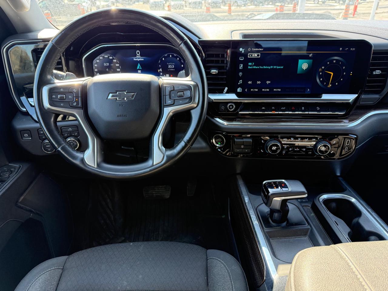 2024 Chevrolet Silverado 1500 LT Trail Boss 6.2L! Heated Steering and Seats! Photo