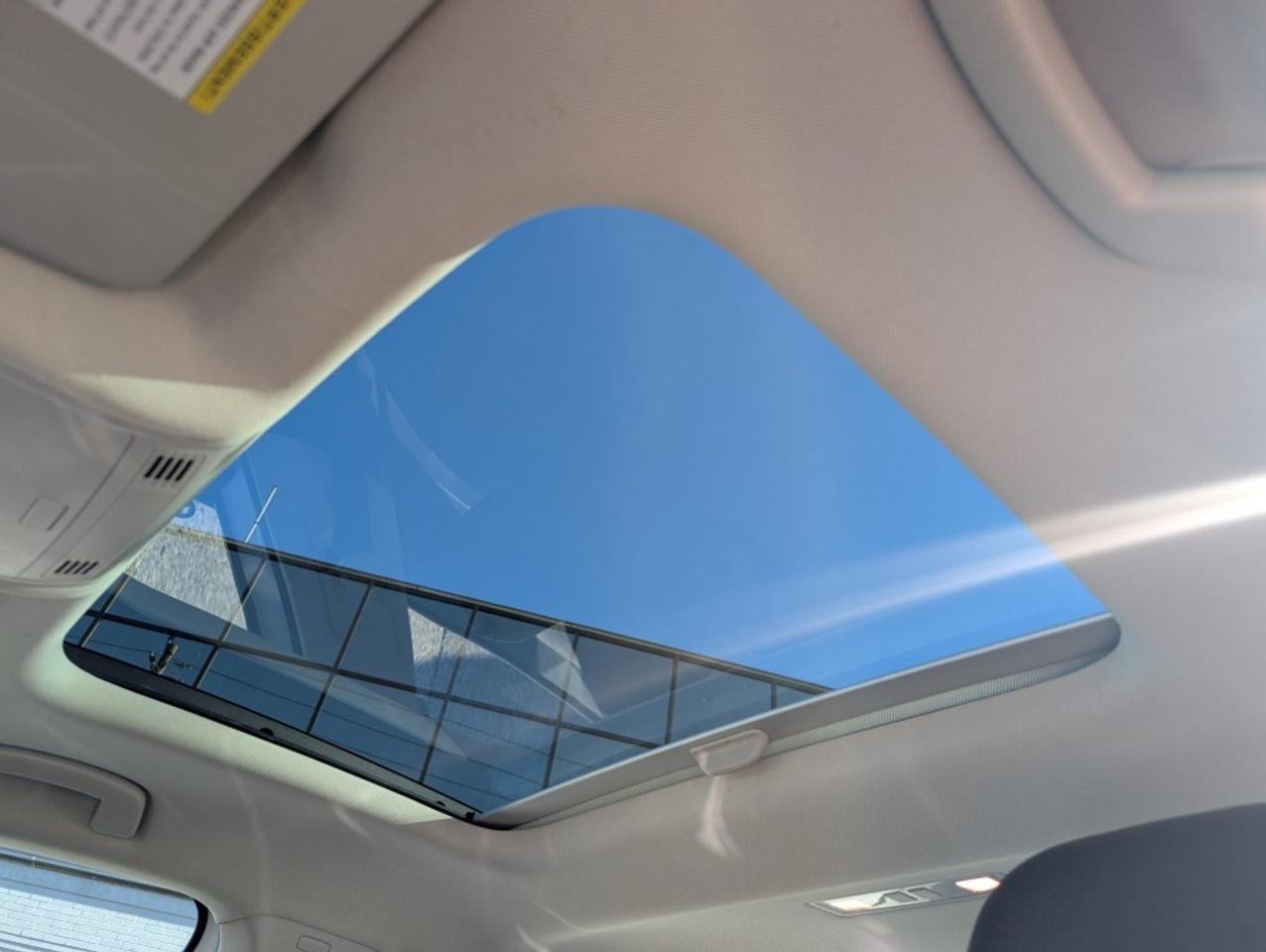 2019 Volkswagen Jetta * EXECLINE * NAVI * PANO ROOF - Photo #9