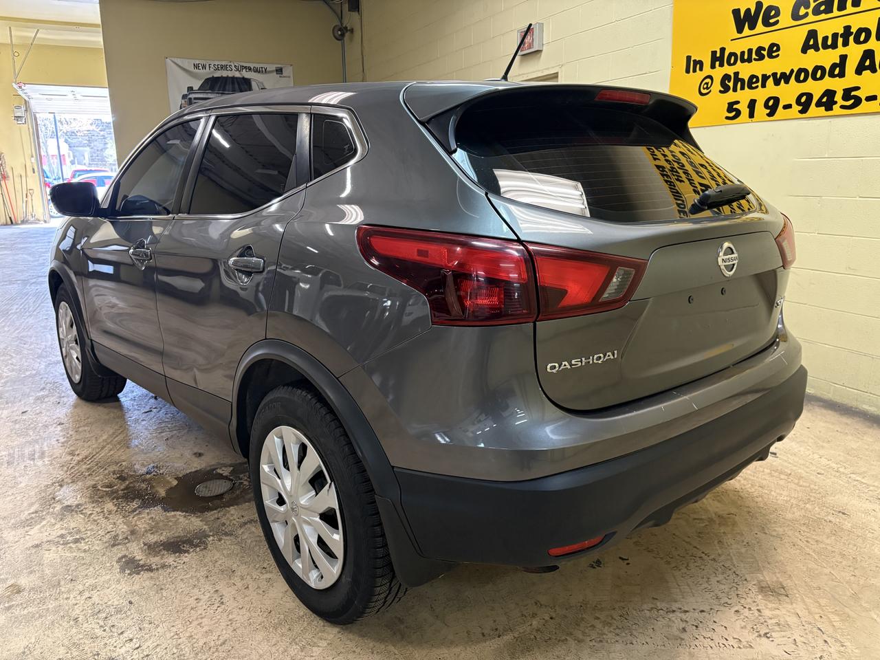 2018 Nissan Qashqai SV Photo3