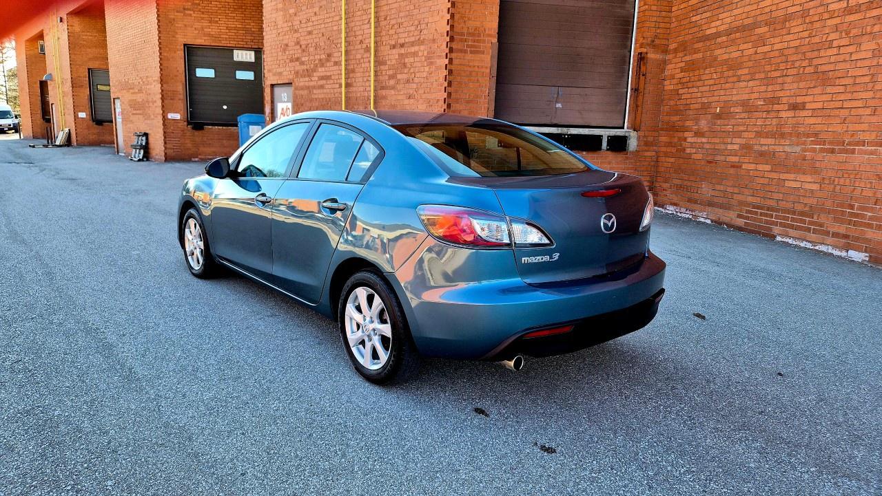 2011 Mazda MAZDA3 4dr Sdn Auto GS Photo