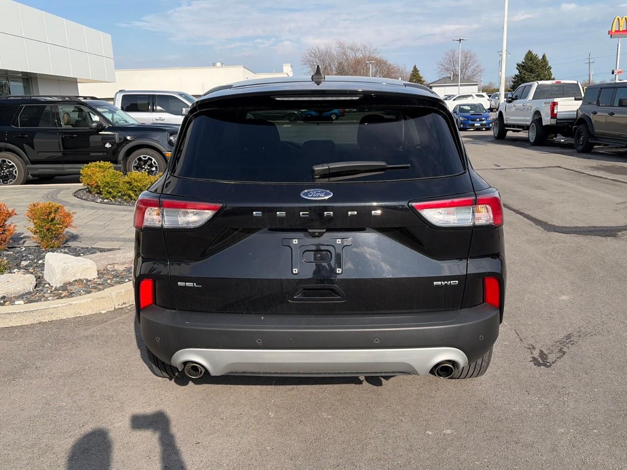 2022 Ford Escape SEL AWD Photo3