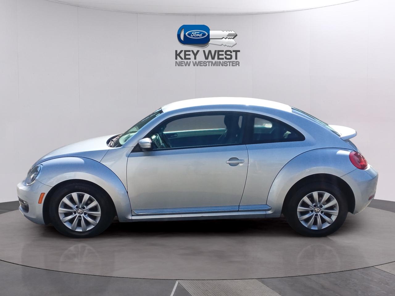 2012 Volkswagen Beetle COMFORTLINE Photo1