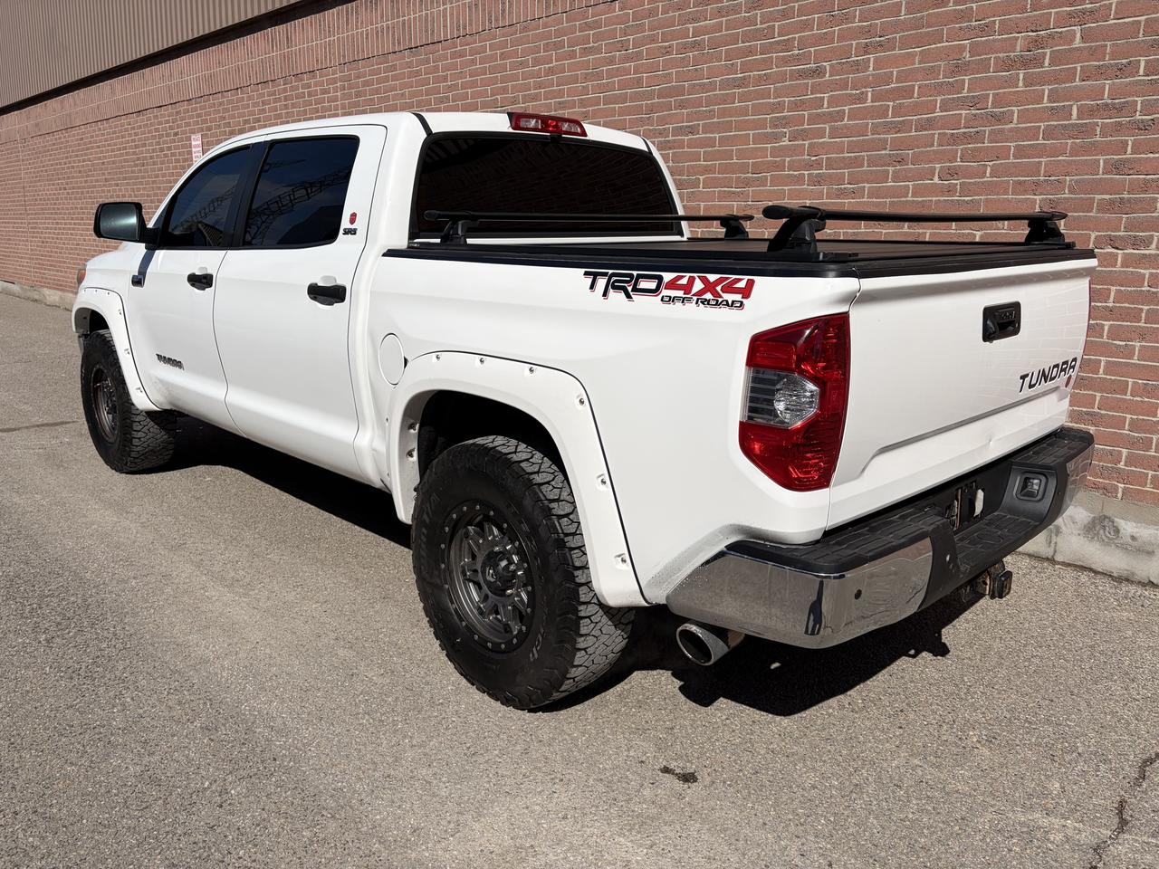 2016 Toyota Tundra SR5 Photo