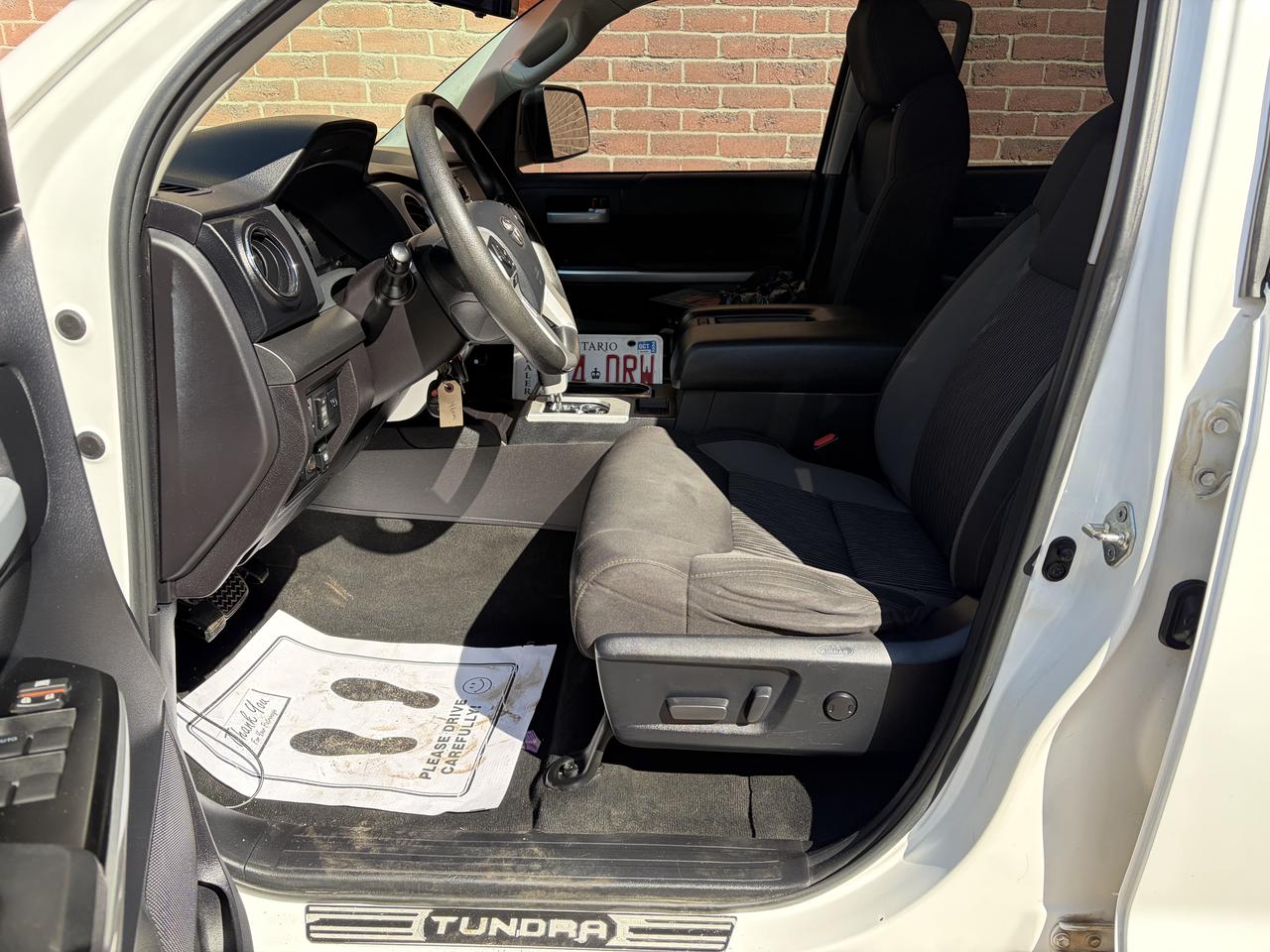 2016 Toyota Tundra SR5 Photo