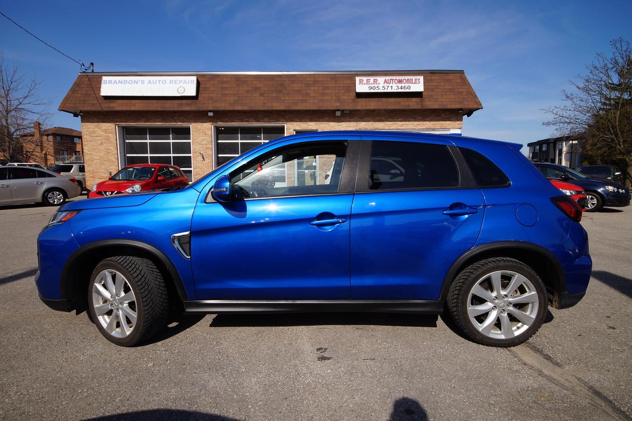 2020 Mitsubishi RVR SE - Photo #1