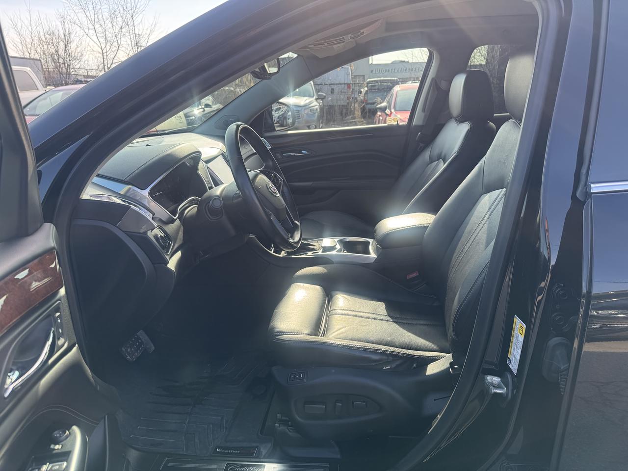 2015 Cadillac SRX Luxury Photo