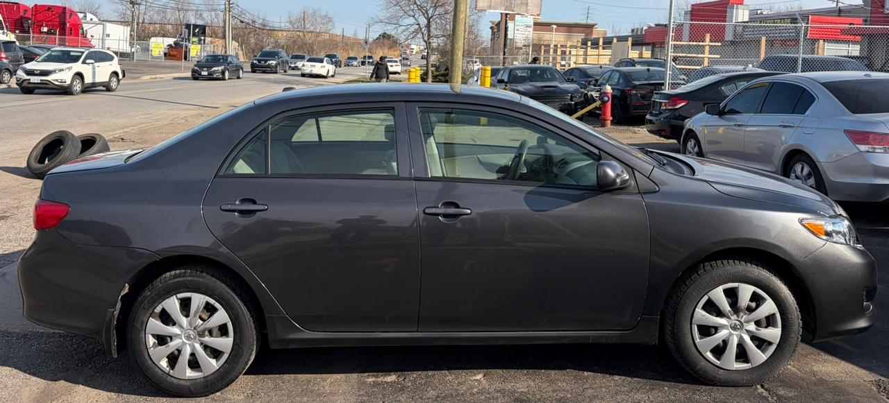 2009 Toyota Corolla CE Photo3