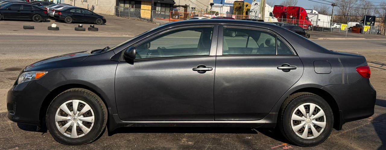 2009 Toyota Corolla CE Photo4
