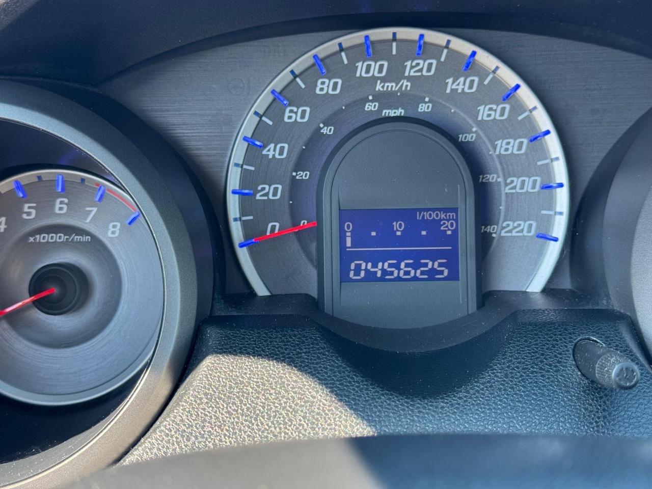 2009 Honda Fit DX, MANUAL, ONLY 45KMS, 1 OWNER, NO ACCIDENTS,CERT Photo