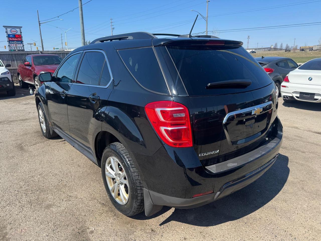2017 Chevrolet Equinox LT, ONE OWNER, NO ACCIDENTS, CERTIFIED Photo2