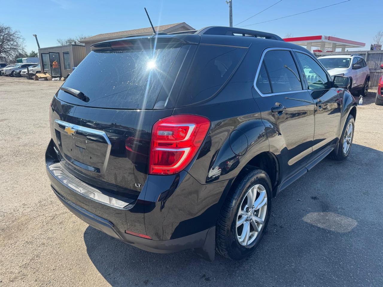 2017 Chevrolet Equinox LT, ONE OWNER, NO ACCIDENTS, CERTIFIED Photo4