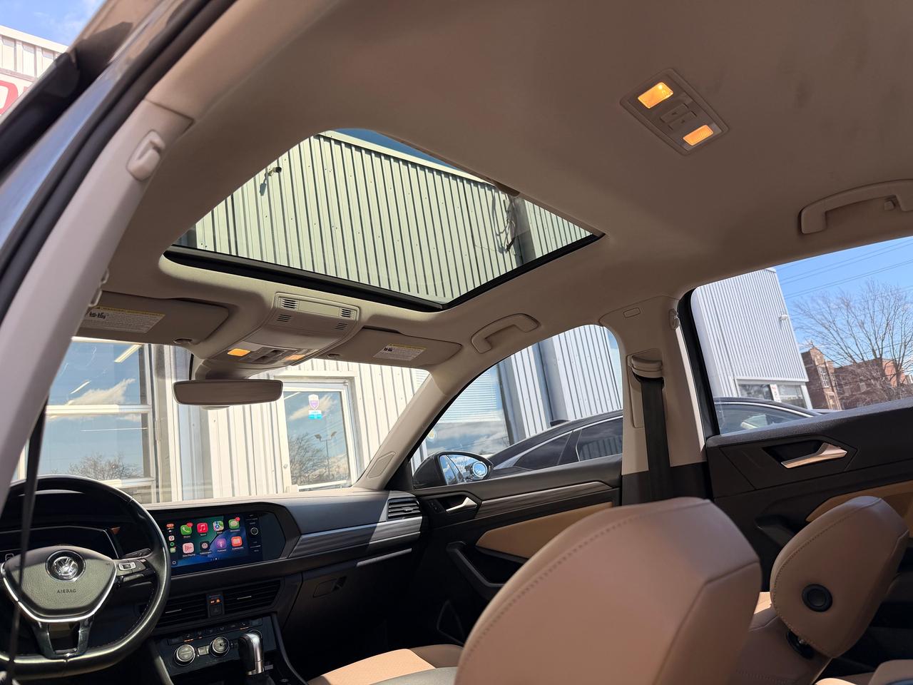 2019 Volkswagen Jetta Highline+Sunroof+New Tires+CLEAN CARFAX++ Photo3