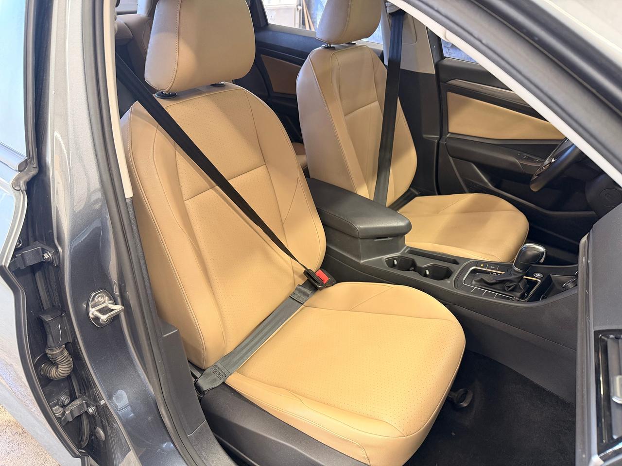 2019 Volkswagen Jetta Highline+Sunroof+New Tires+CLEAN CARFAX++ Photo90