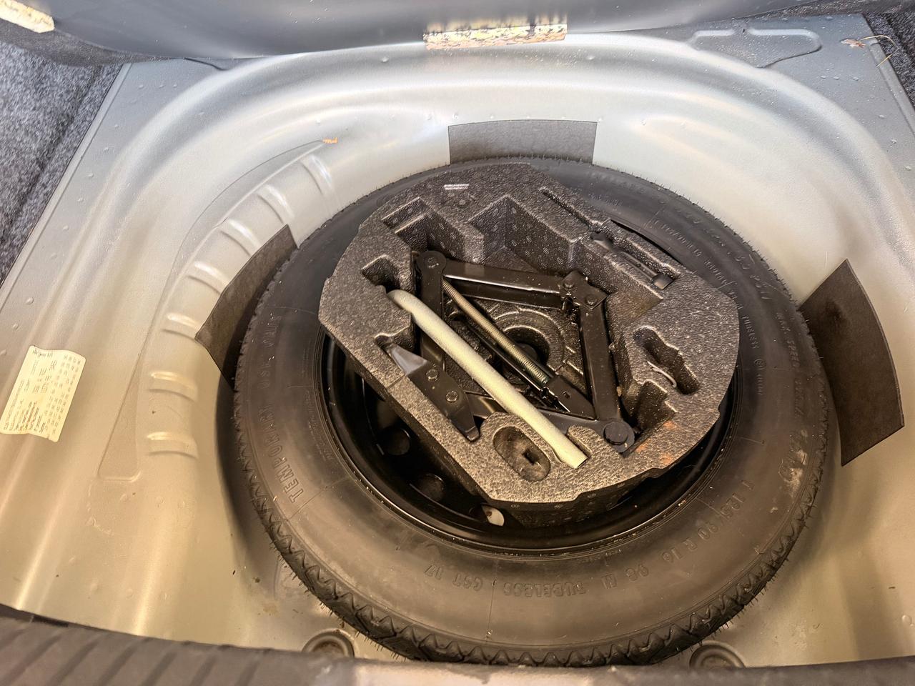 2019 Volkswagen Jetta Highline+Sunroof+New Tires+CLEAN CARFAX++ Photo27