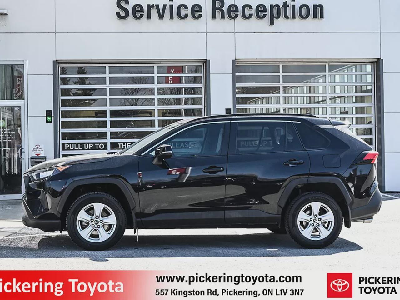 2019 Toyota RAV4 LE Photo4