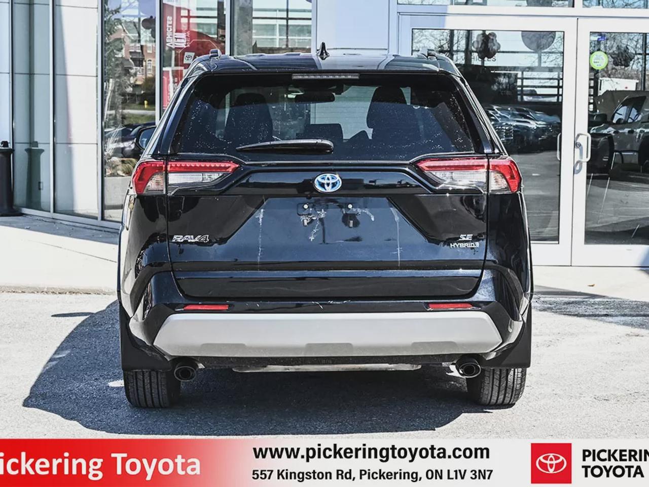 2022 Toyota RAV4 Hybrid SE Photo3