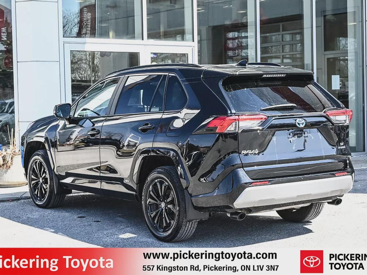2022 Toyota RAV4 Hybrid SE Photo