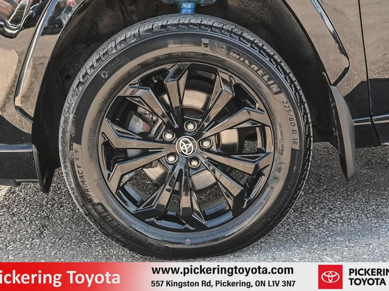 2022 Toyota RAV4 Hybrid SE Photo