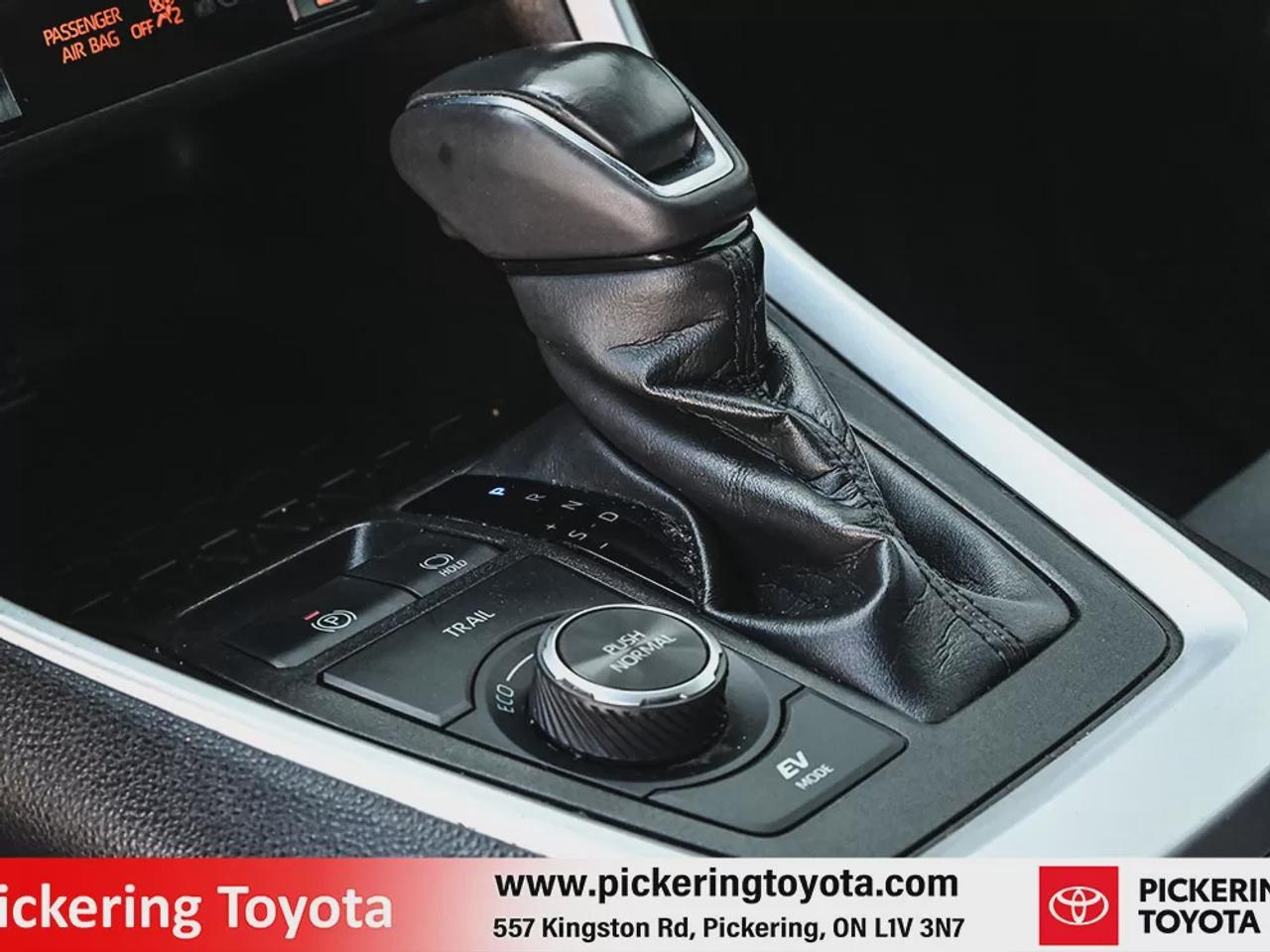 2022 Toyota RAV4 Hybrid SE Photo