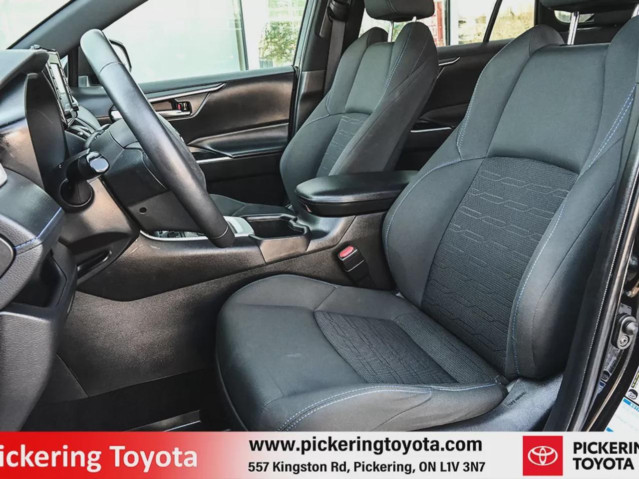 2022 Toyota RAV4 Hybrid SE Photo