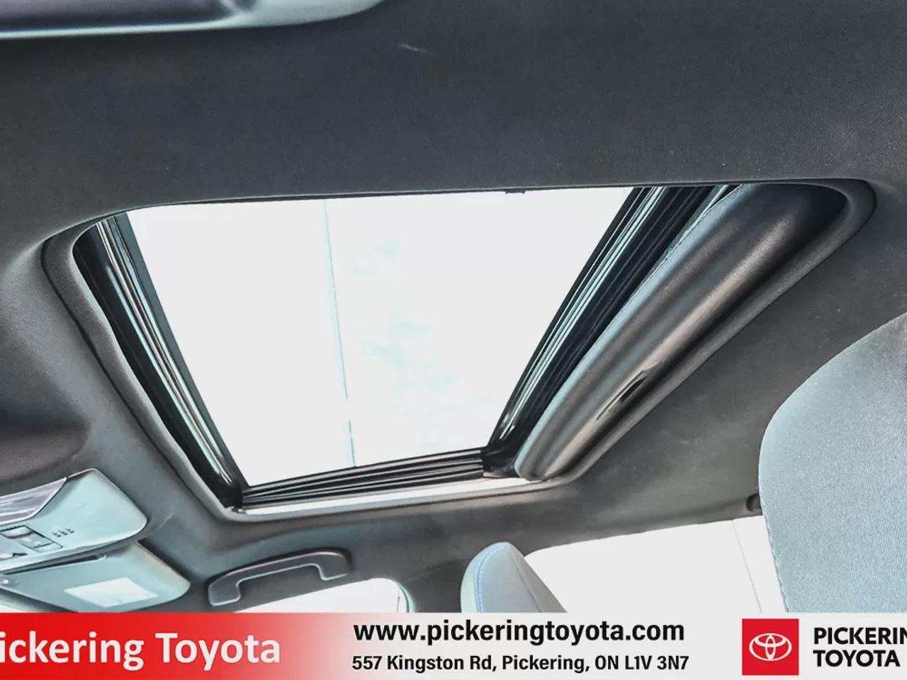 2022 Toyota RAV4 Hybrid SE Photo