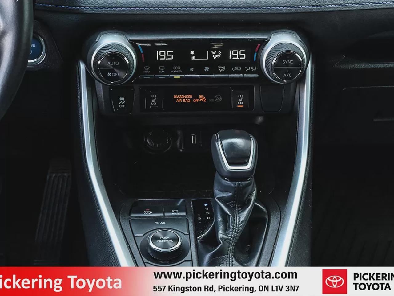 2022 Toyota RAV4 Hybrid SE Photo