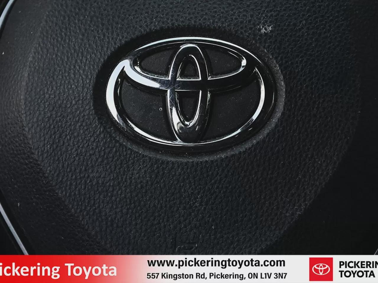 2022 Toyota RAV4 Hybrid SE Photo