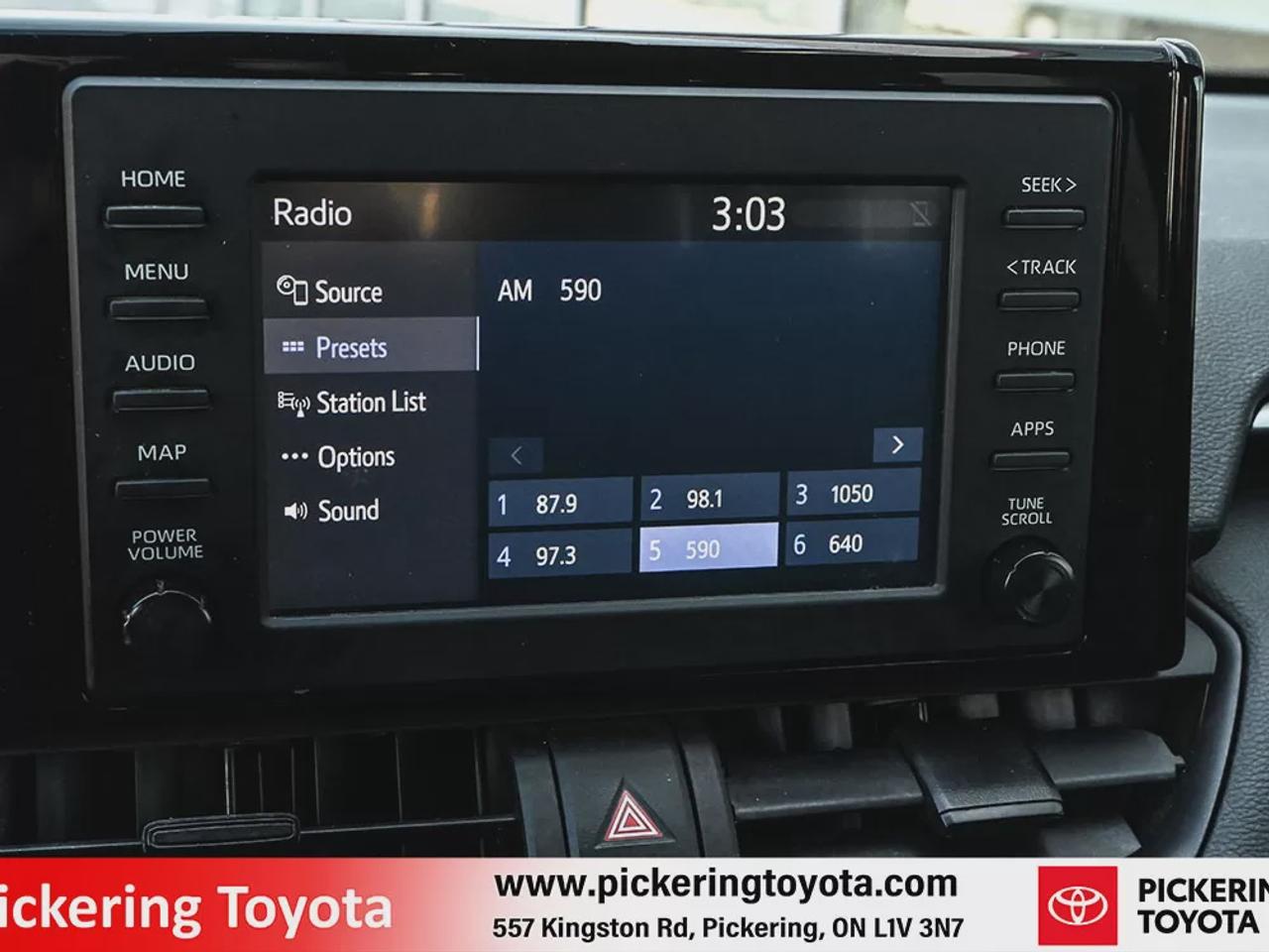 2022 Toyota RAV4 Hybrid SE Photo