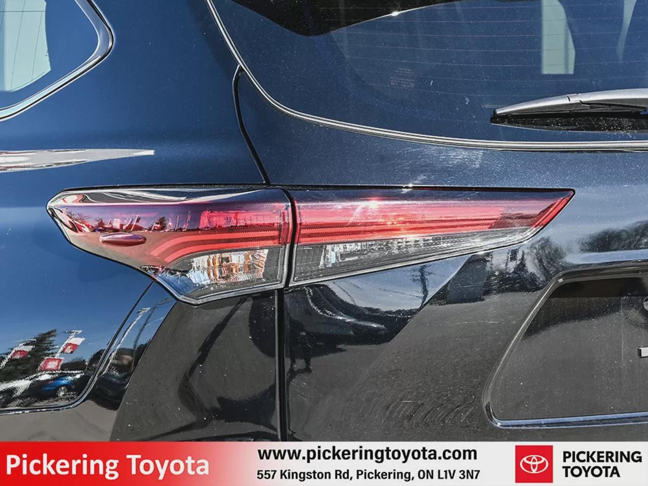 2024 Toyota Highlander Hybrid Limited Photo2