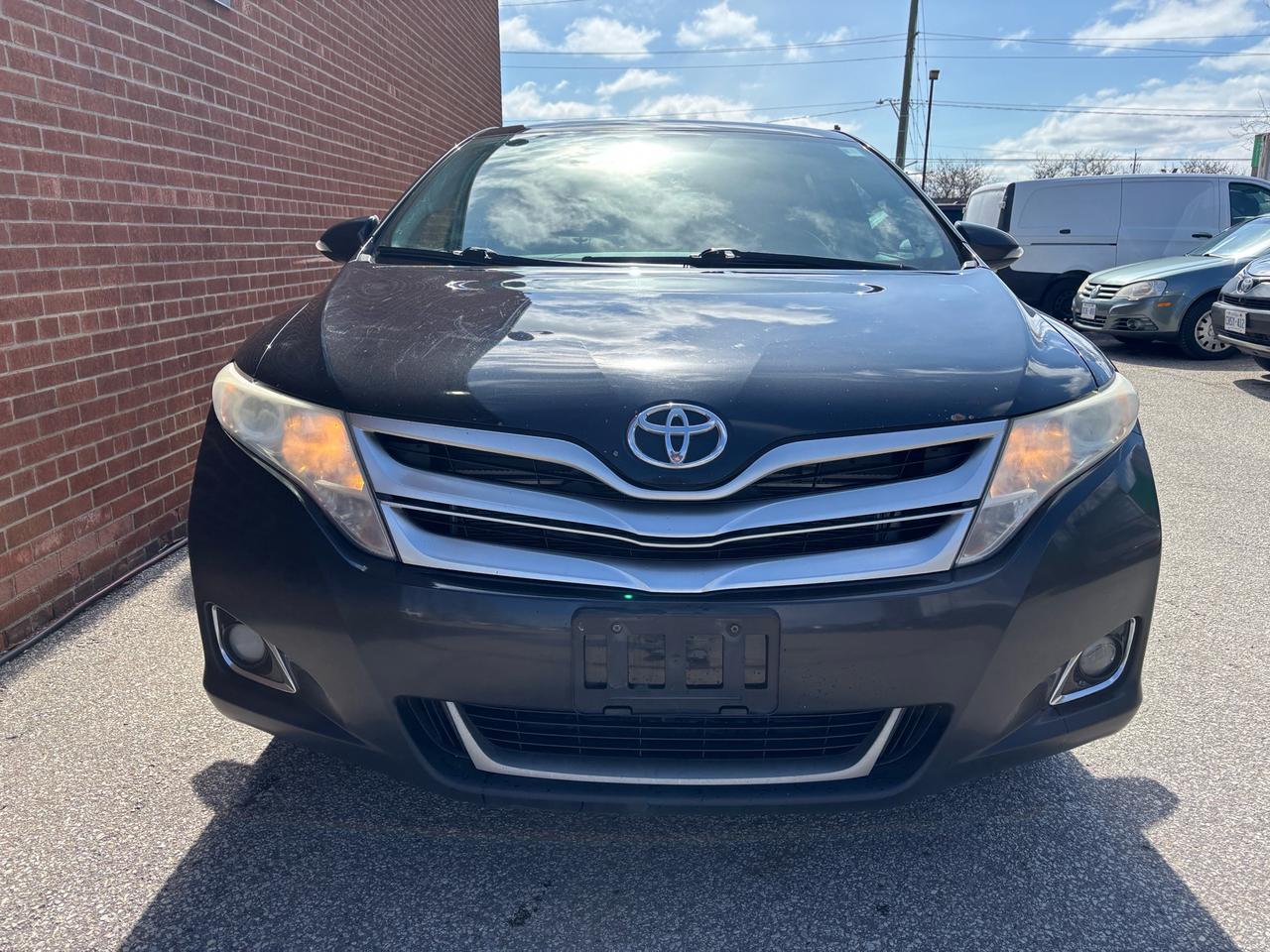 2015 Toyota Venza XLE V6 AWD Pano Roof Leather Photo