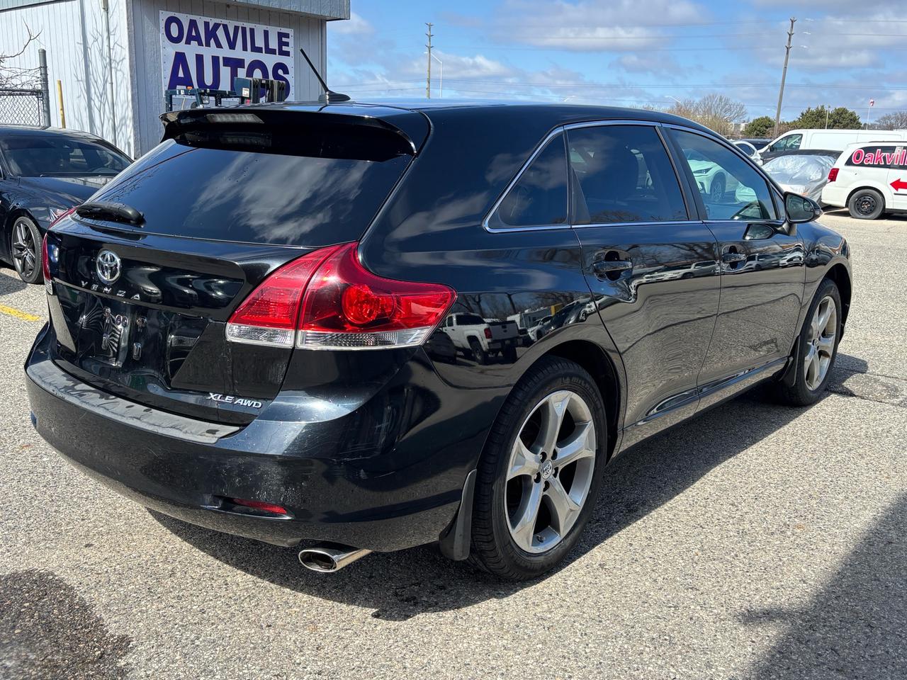 2015 Toyota Venza XLE V6 AWD Pano Roof Leather Photo