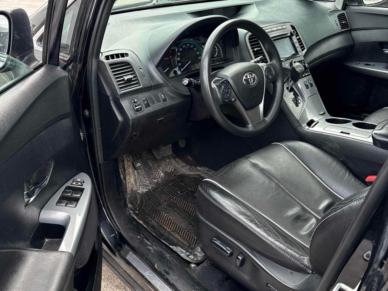 2015 Toyota Venza XLE V6 AWD Pano Roof Leather Photo