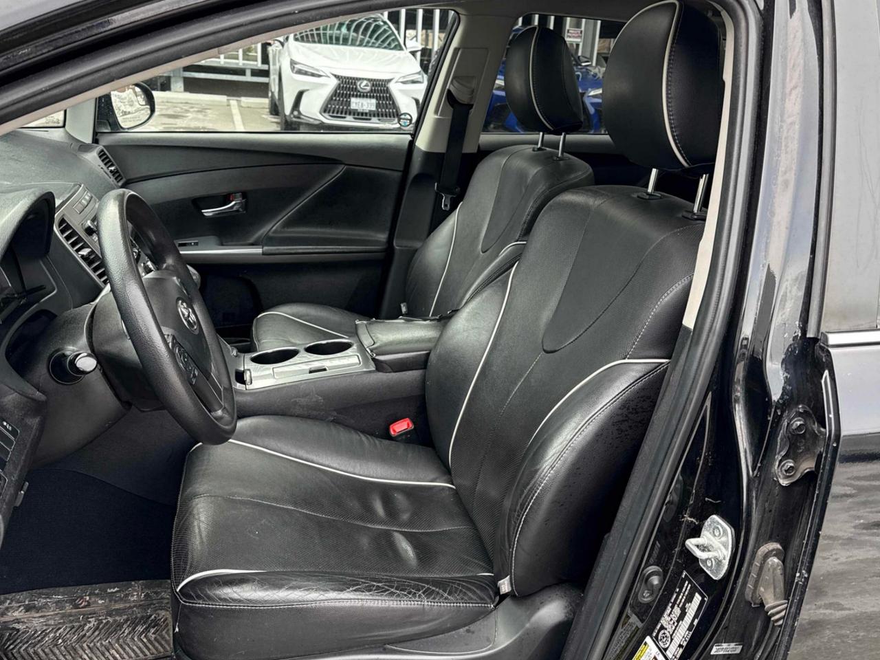 2015 Toyota Venza XLE V6 AWD Pano Roof Leather Photo