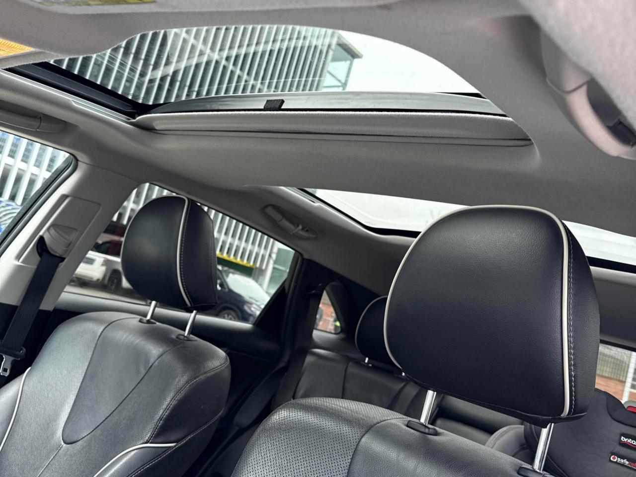 2015 Toyota Venza XLE V6 AWD Pano Roof Leather Photo