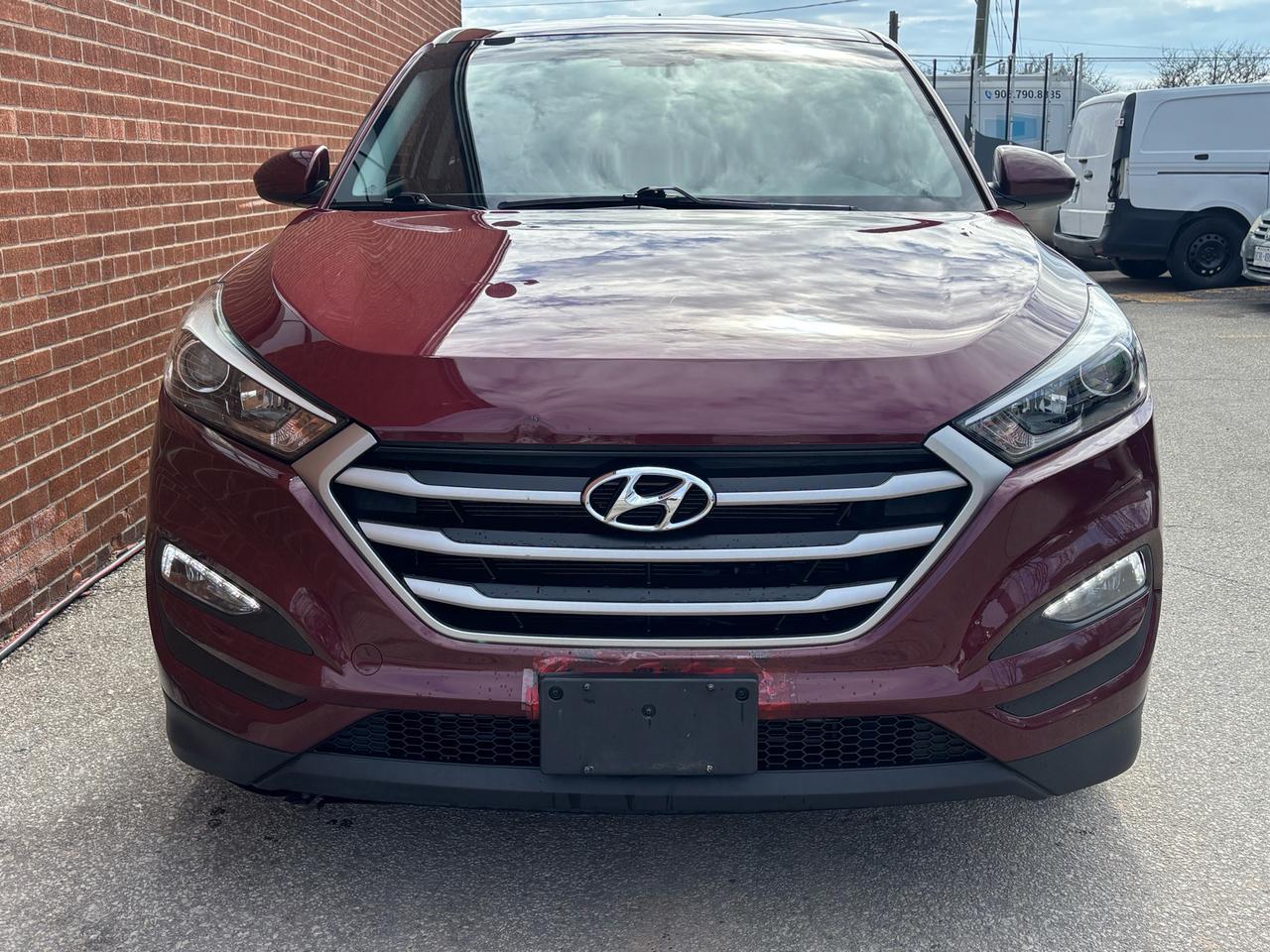 2017 Hyundai Tucson FWD 4DR 2.0L Photo