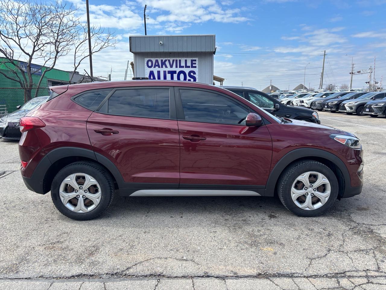 2017 Hyundai Tucson FWD 4DR 2.0L Photo