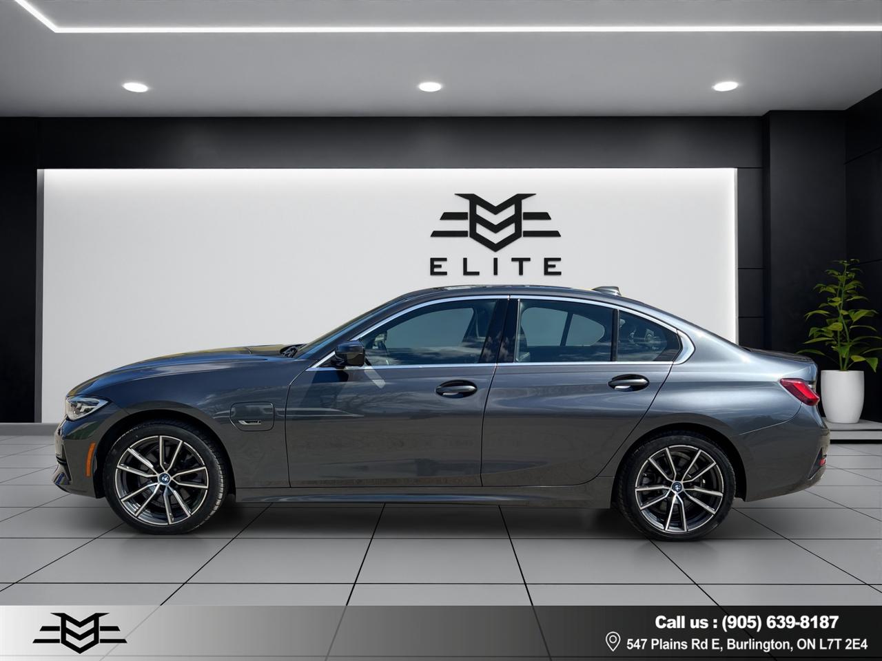 2022 BMW 3 Series 330e xDrive Plug-In Hybrid - Leather - Sunroof !! Photo