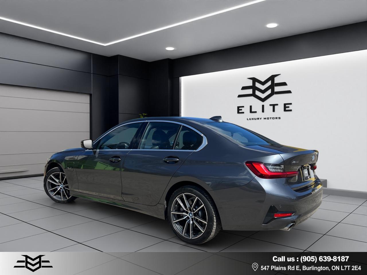 2022 BMW 3 Series 330e xDrive Plug-In Hybrid - Leather - Sunroof !! Photo